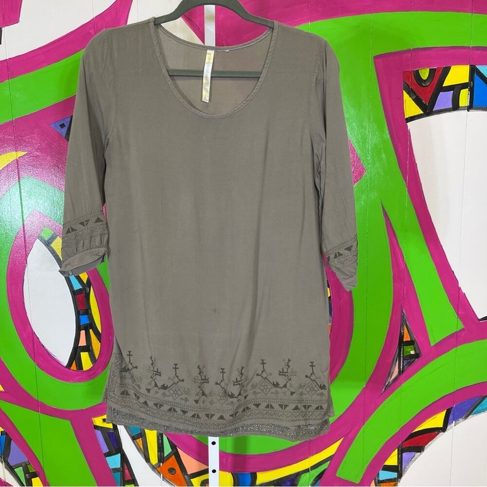 Forgotten Grace, Embroidered Boho Tunic. Size Small. Good used condition!